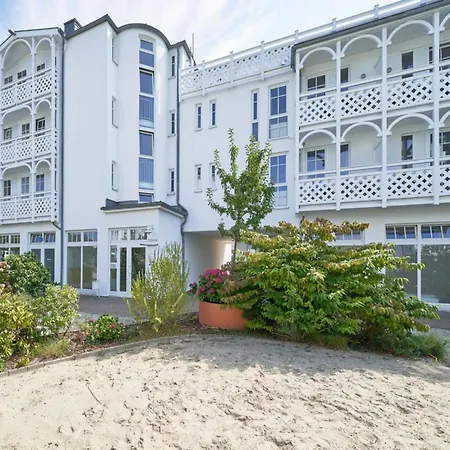 Charmante Fuer 3 Mit Balkon Im Seepark Sellin (Rugen)